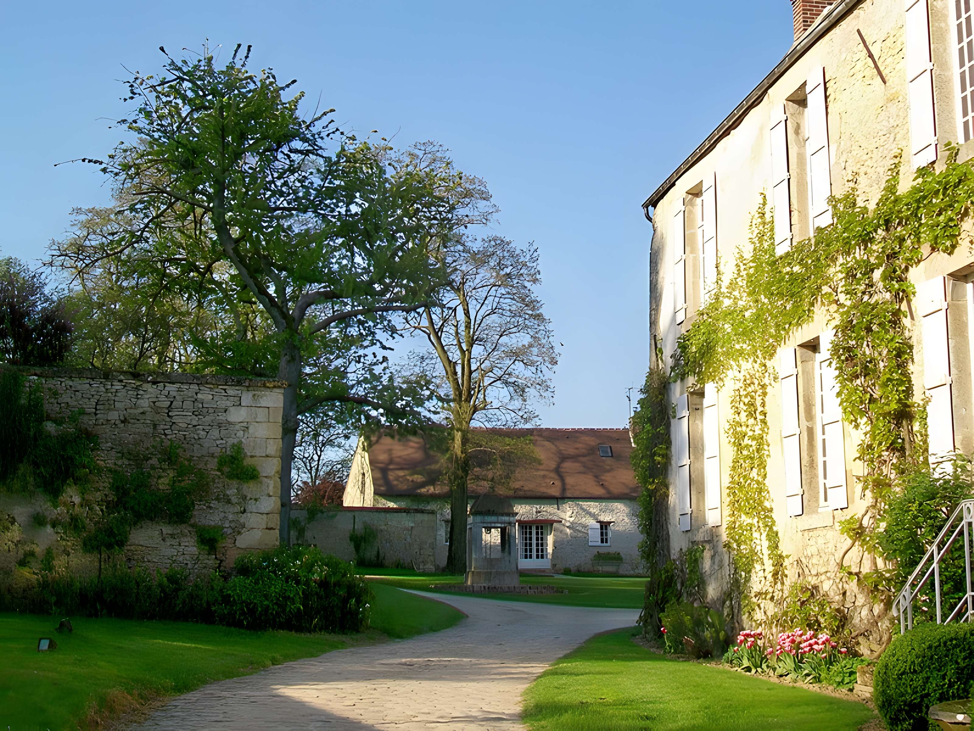 Prieuré Saint-Victor de Bray