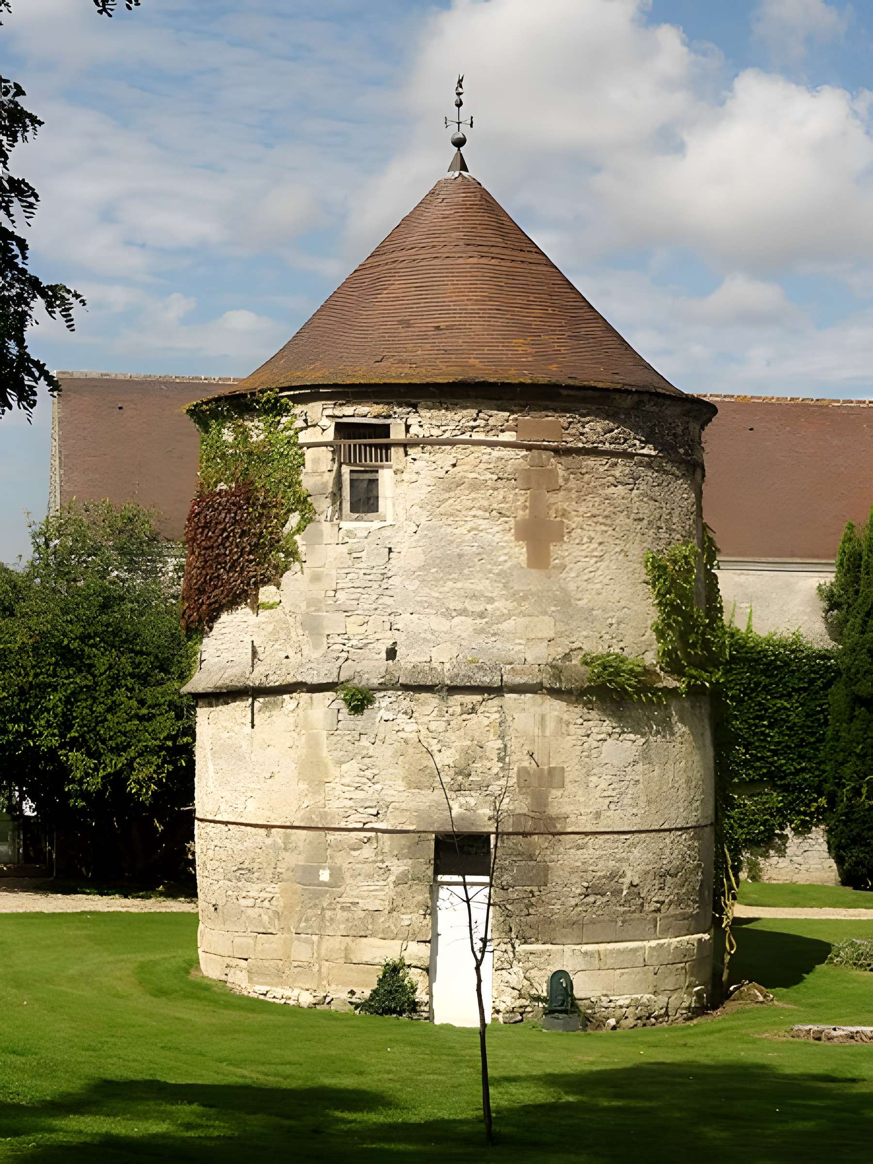 Prieuré Saint-Victor de Bray