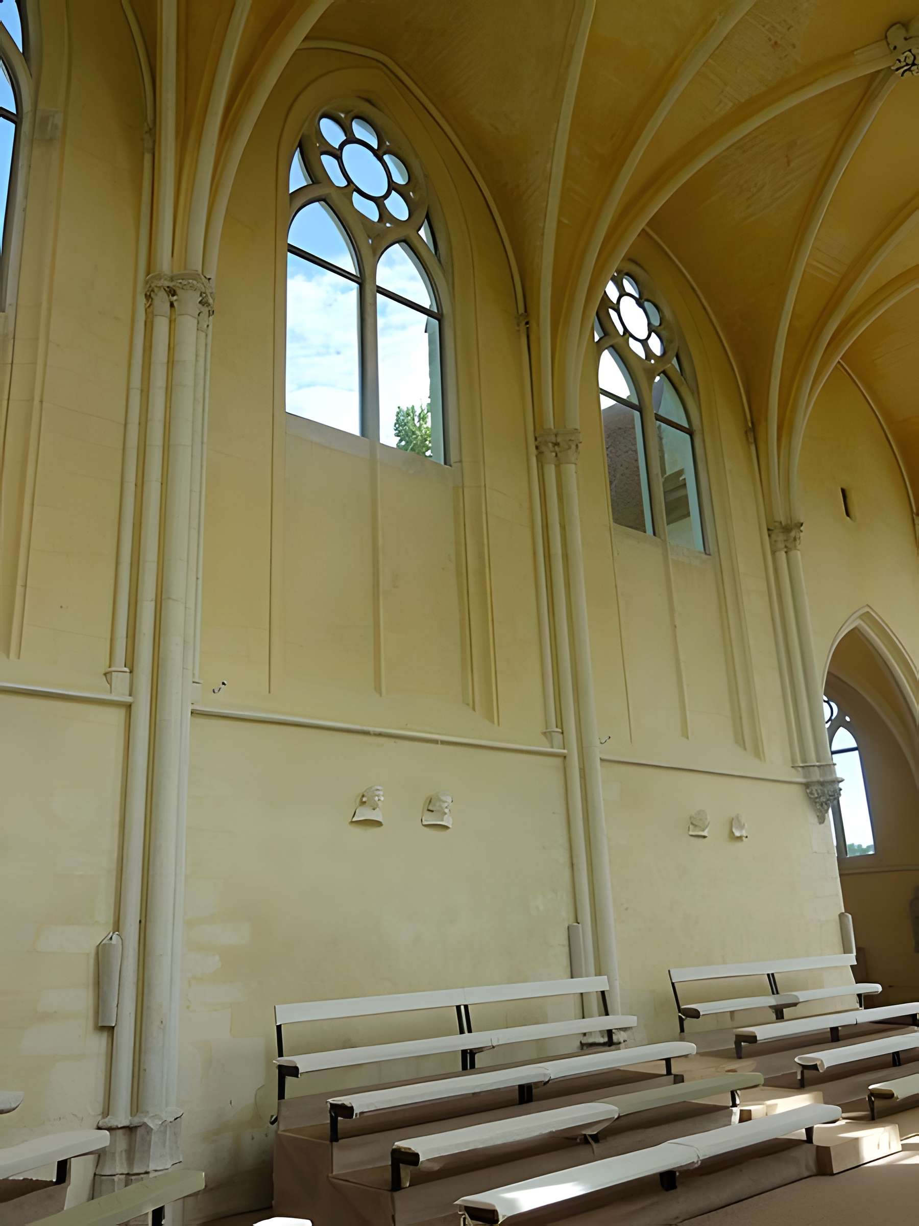 Prieuré Saint-Victor de Bray