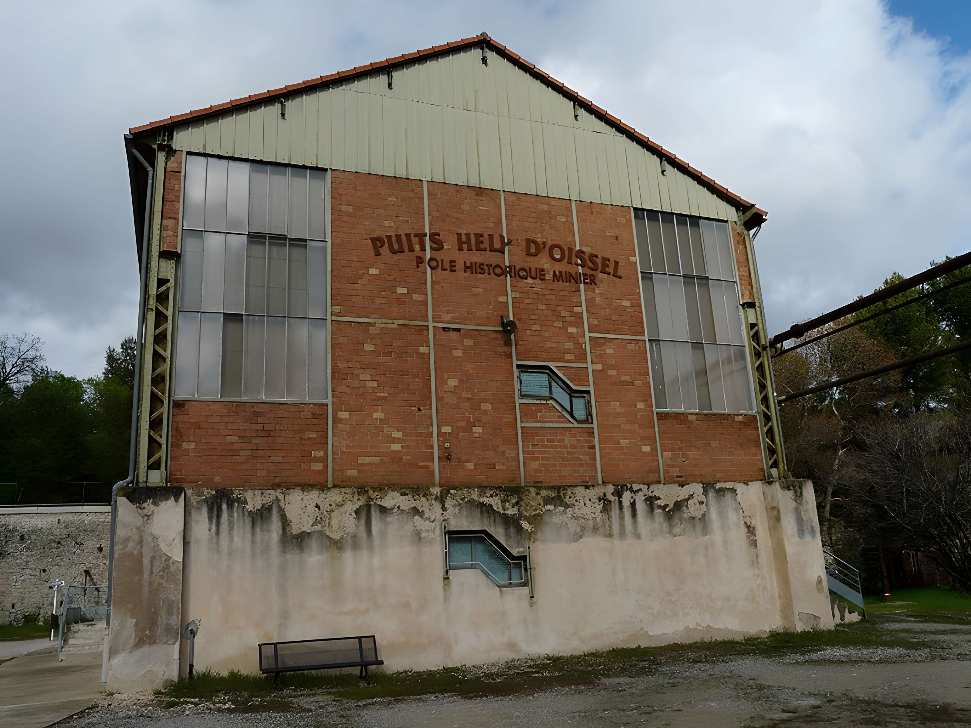 Puits Hély d'Oissel à Gréasque