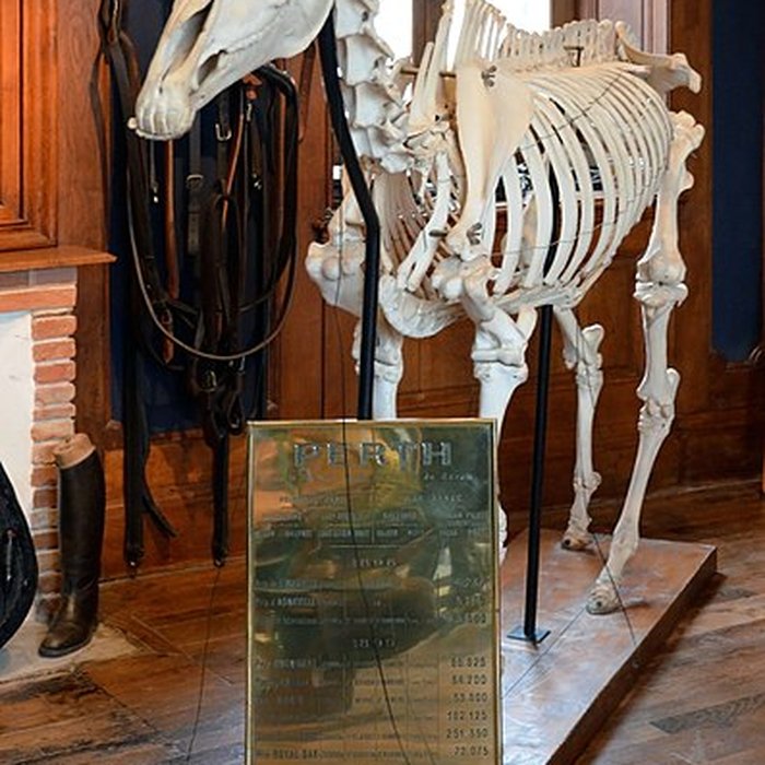 Photo de Haras national du Pin également sur communes de La Cochère, Ginai et Exmes