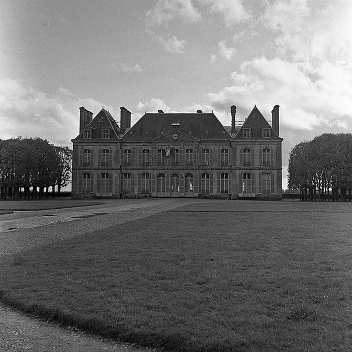 Photo de Haras national du Pin également sur communes de La Cochère, Ginai et Exmes