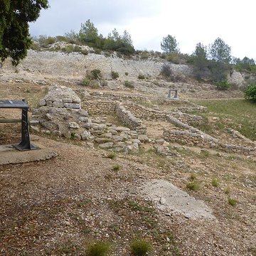 Site archéologique de Roquepertuse à Velaux