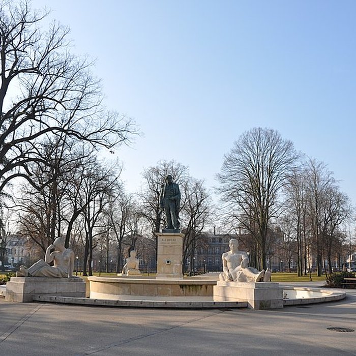 Photo de Statue de lamiral Bruat à Colmar