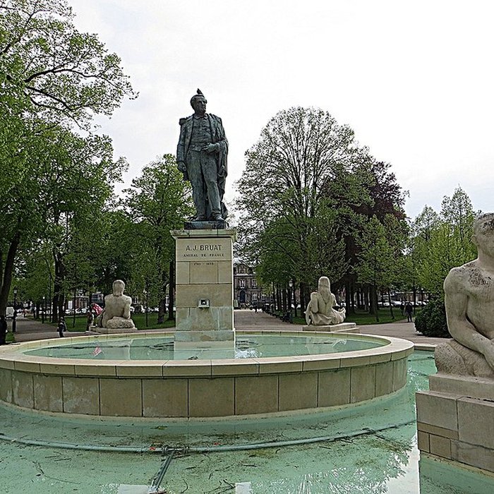 Photo de Statue de lamiral Bruat à Colmar