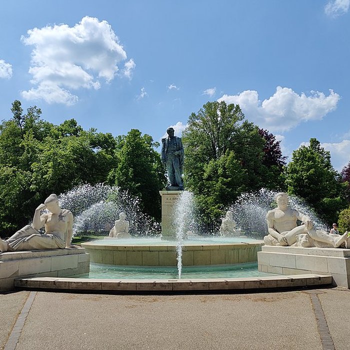 Photo de Statue de lamiral Bruat à Colmar