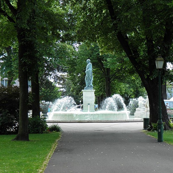 Photo de Statue de lamiral Bruat à Colmar
