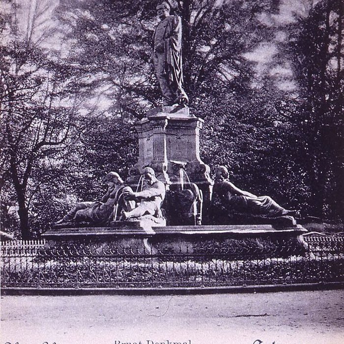 Photo de Statue de lamiral Bruat à Colmar