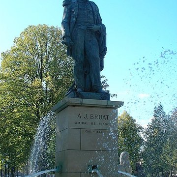 Statue de lamiral Bruat à Colmar