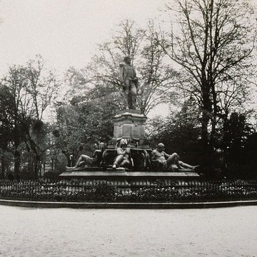 Statue de lamiral Bruat à Colmar
