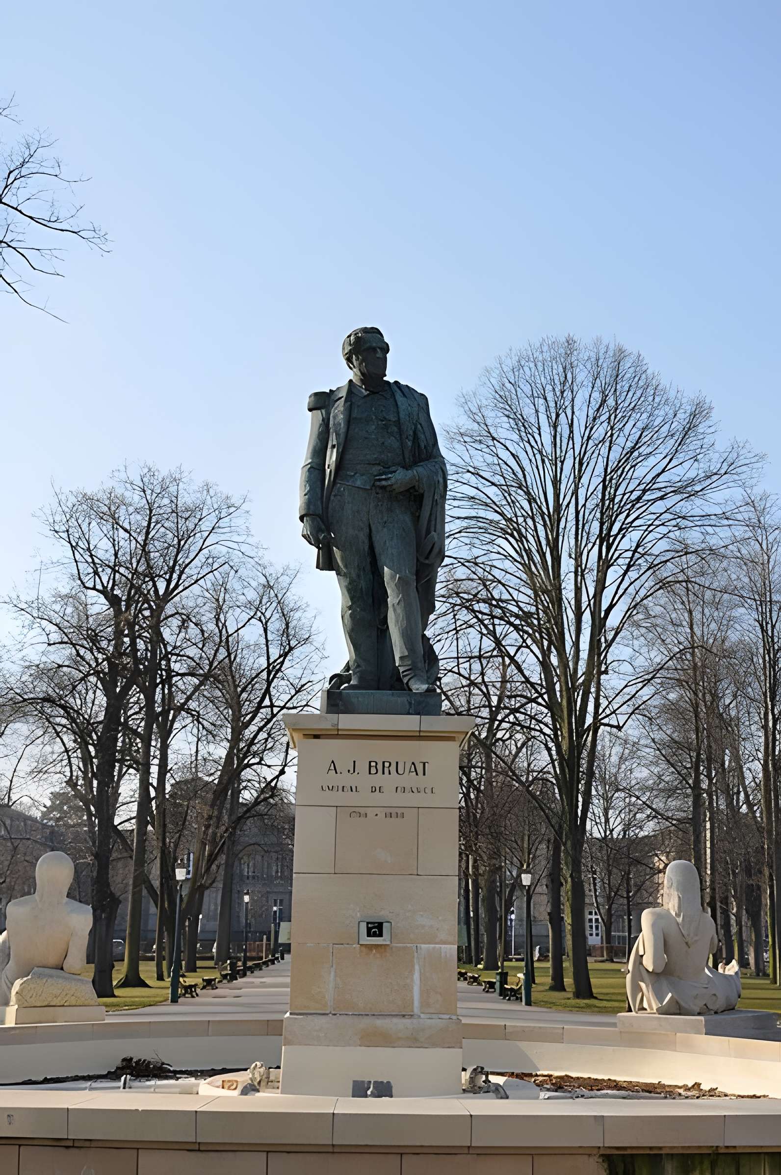 Statue de l'amiral Bruat à Colmar