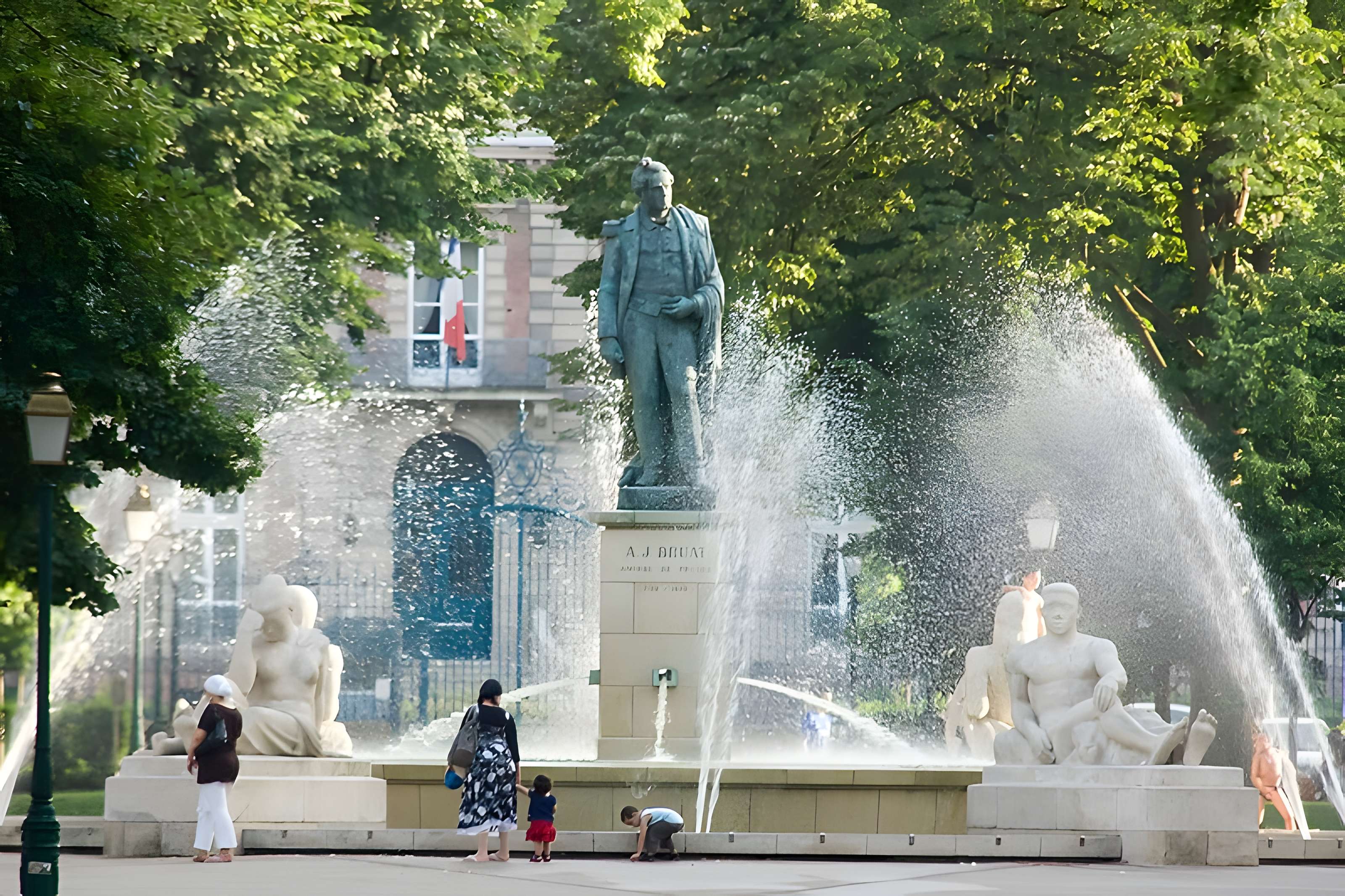 Statue de l'amiral Bruat à Colmar