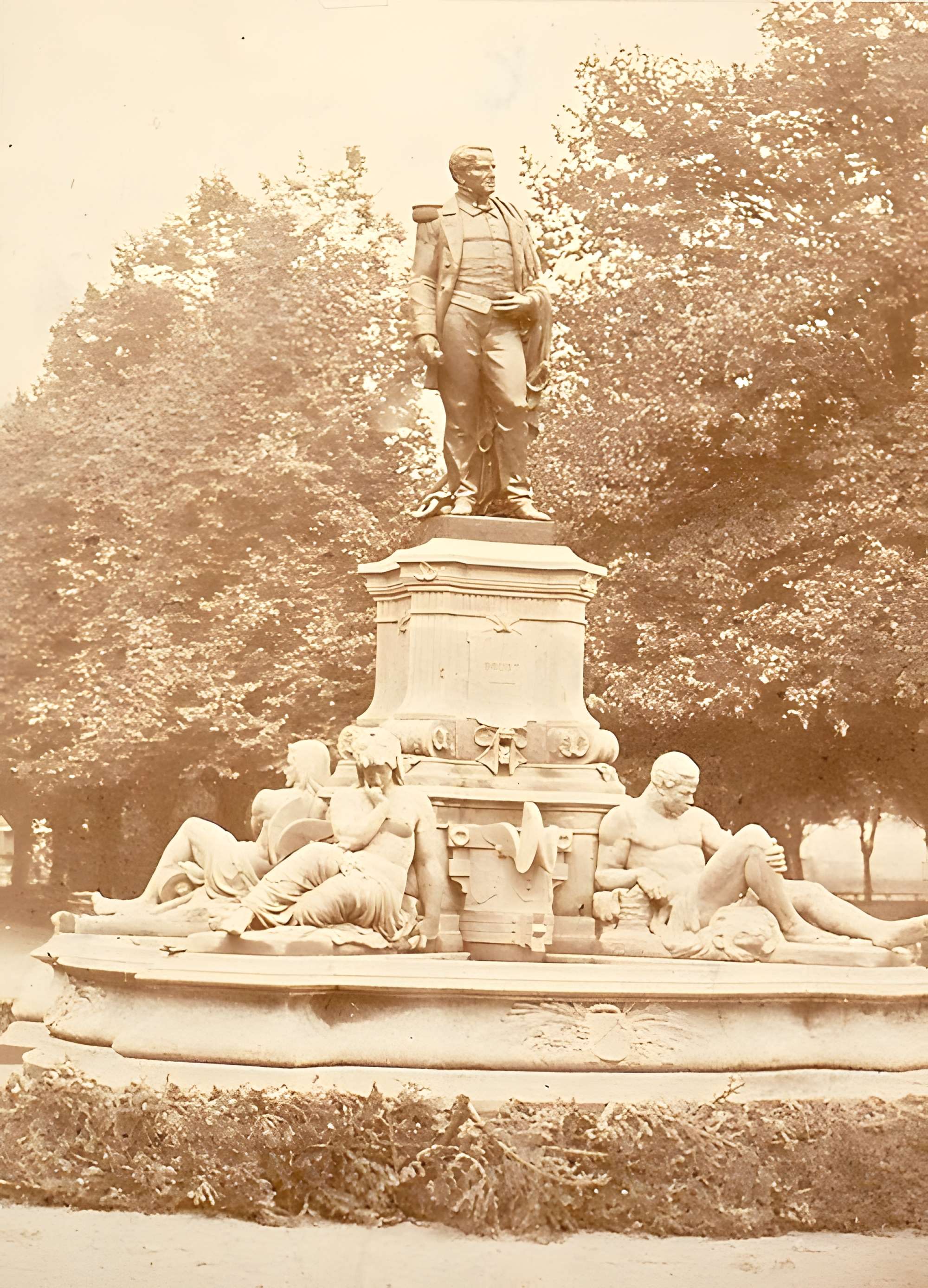 Statue de l'amiral Bruat à Colmar