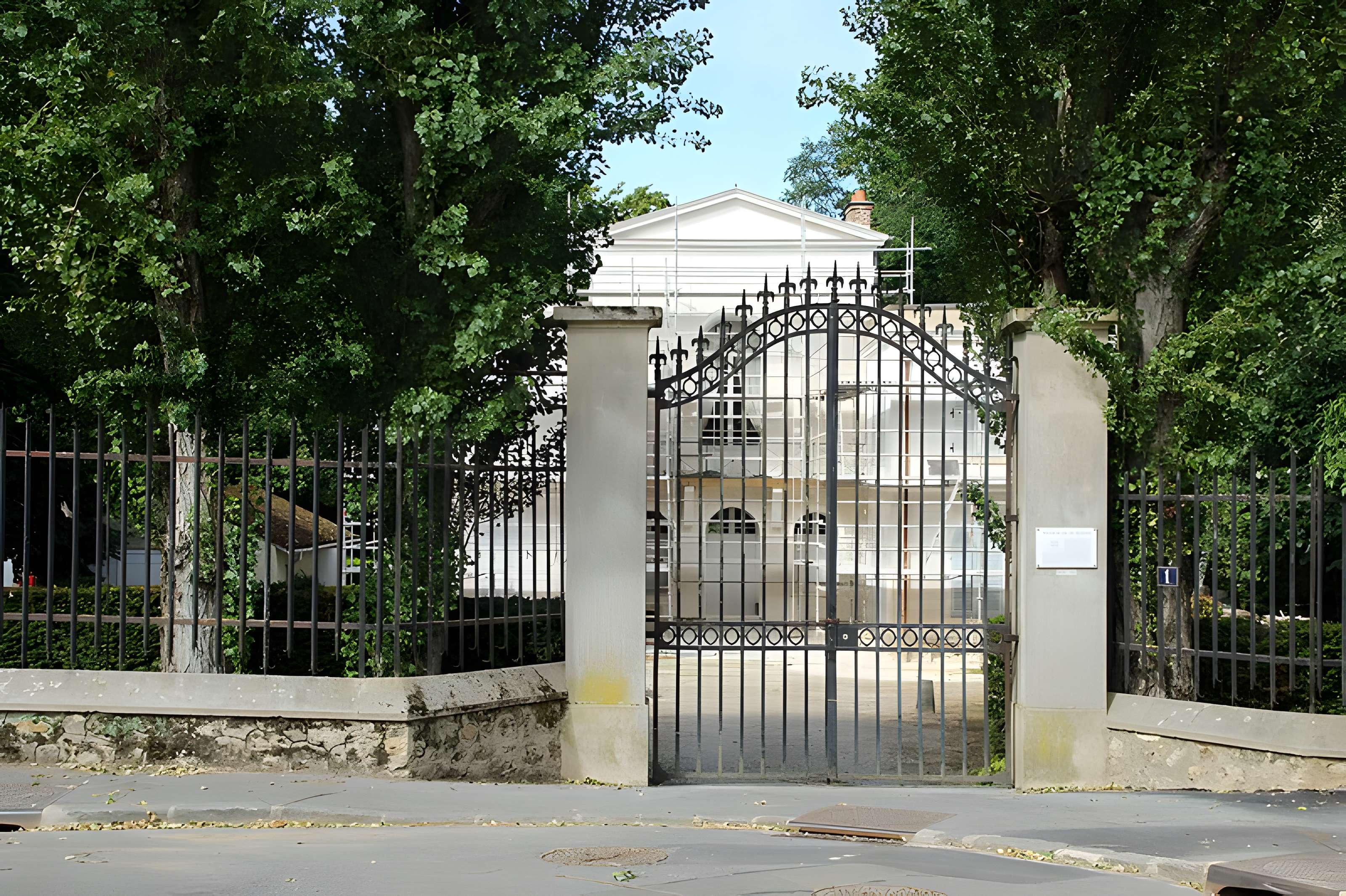 Temple de la Gloire à Orsay