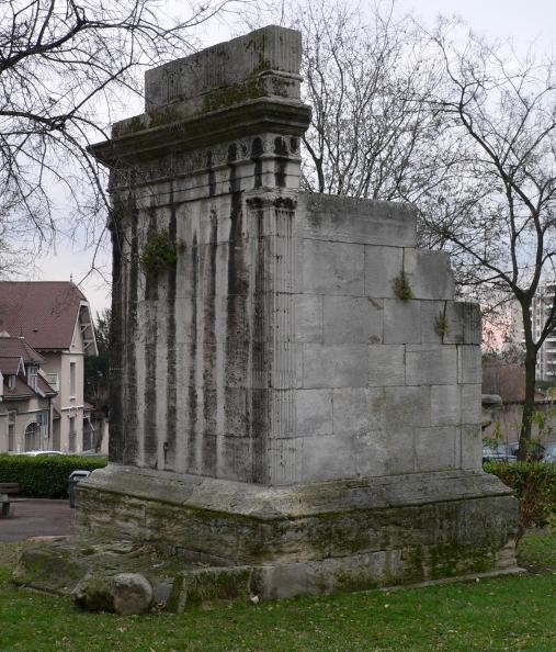 Photo de Tombeau de Turpio à Lyon