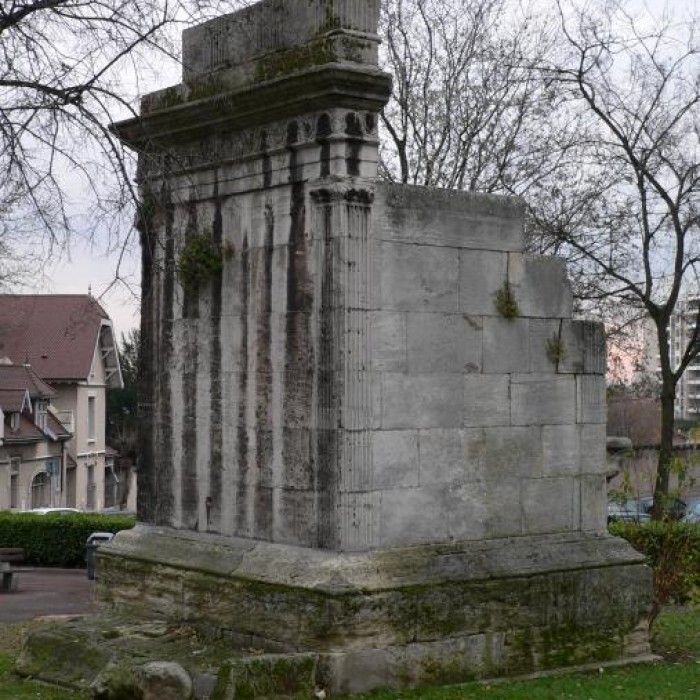 Photo de Tombeau de Turpio à Lyon