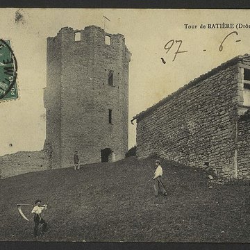 Tour carolingienne de Ratières