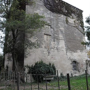 Tour dAmphoux dArles