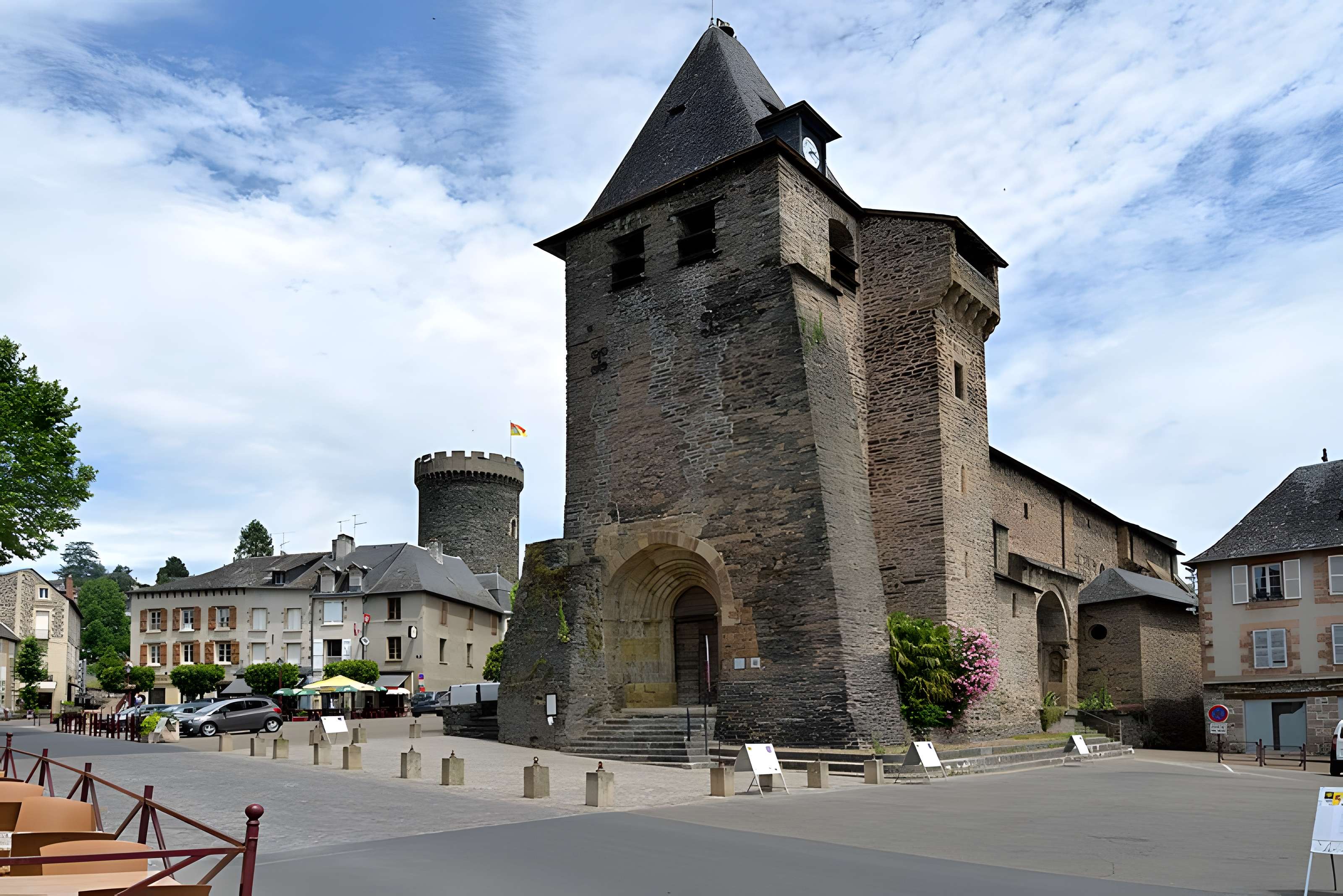 Tour de César de Allassac