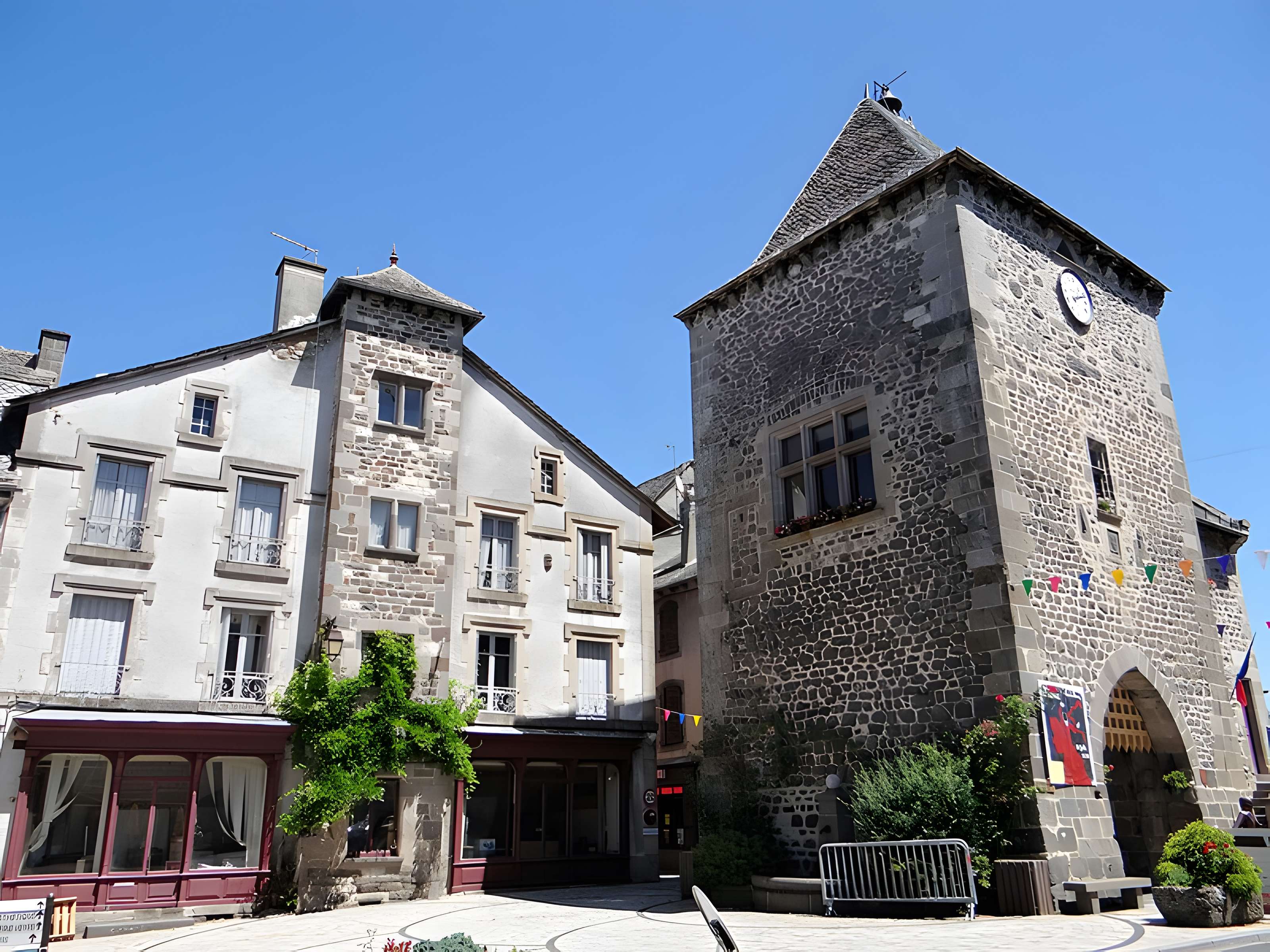 Tour de Monaco de Mur-de-Barrez