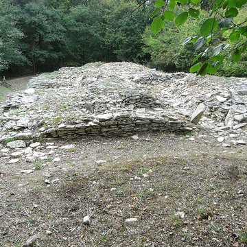 Tumulus de champ Châlons à Courçon