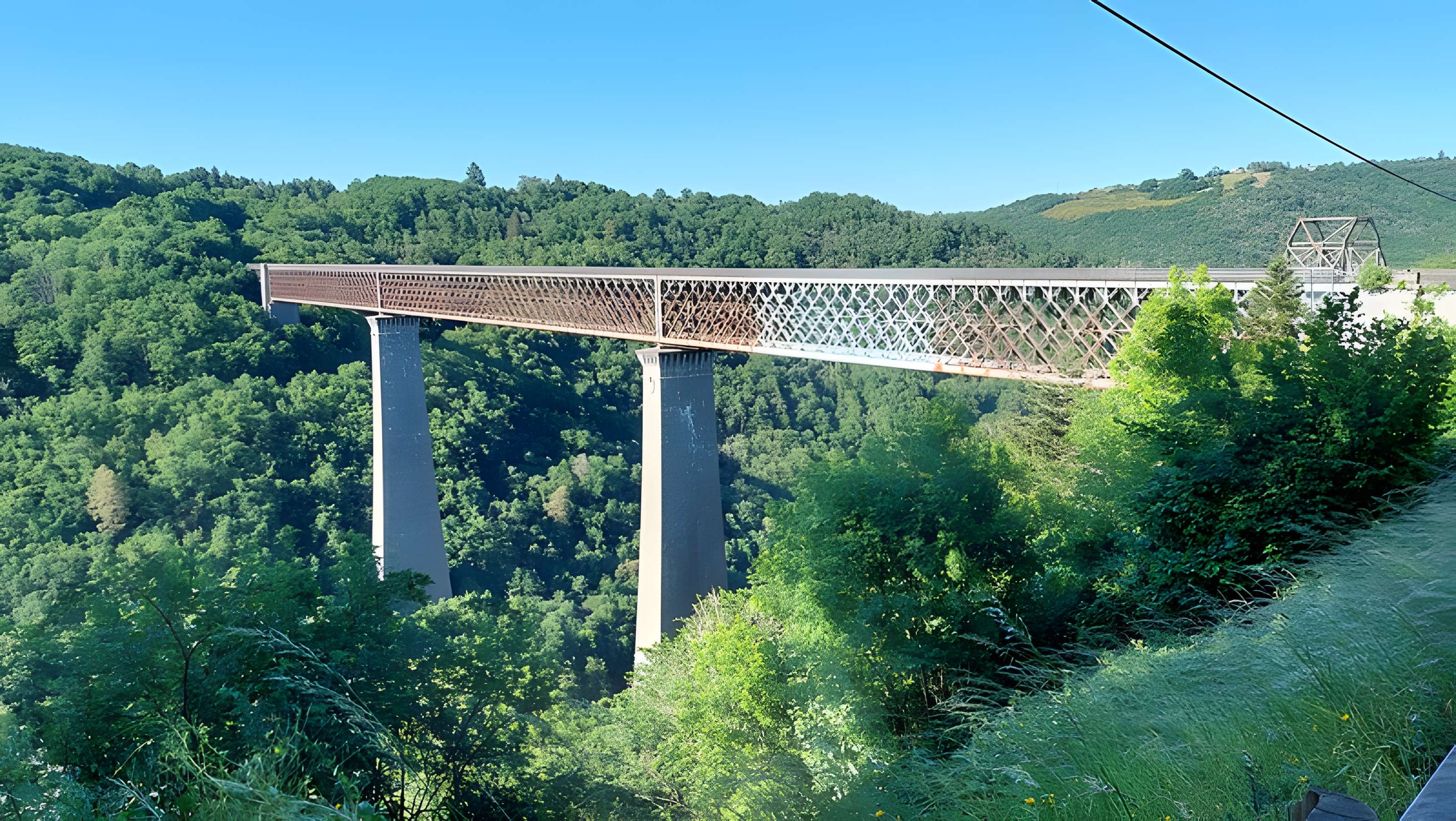 Viaduc des Fades à Sauret-Besserve