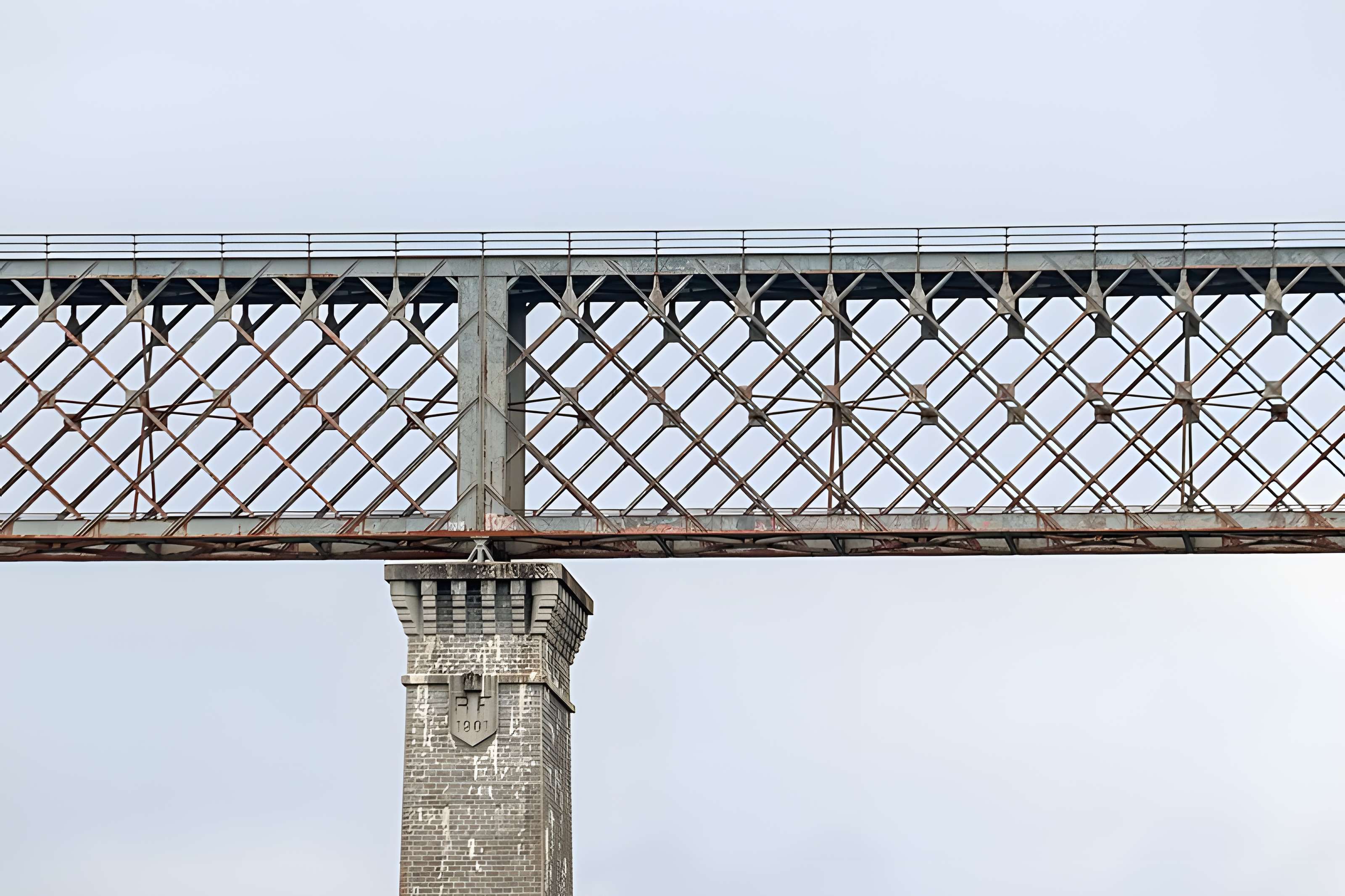 Viaduc des Fades à Sauret-Besserve