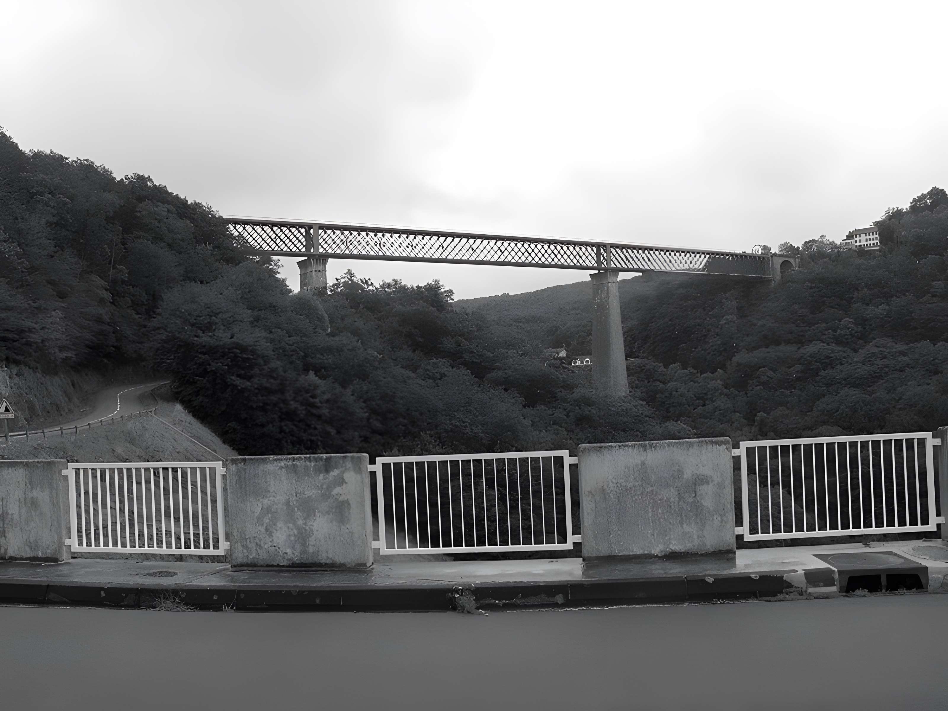 Viaduc des Fades à Sauret-Besserve