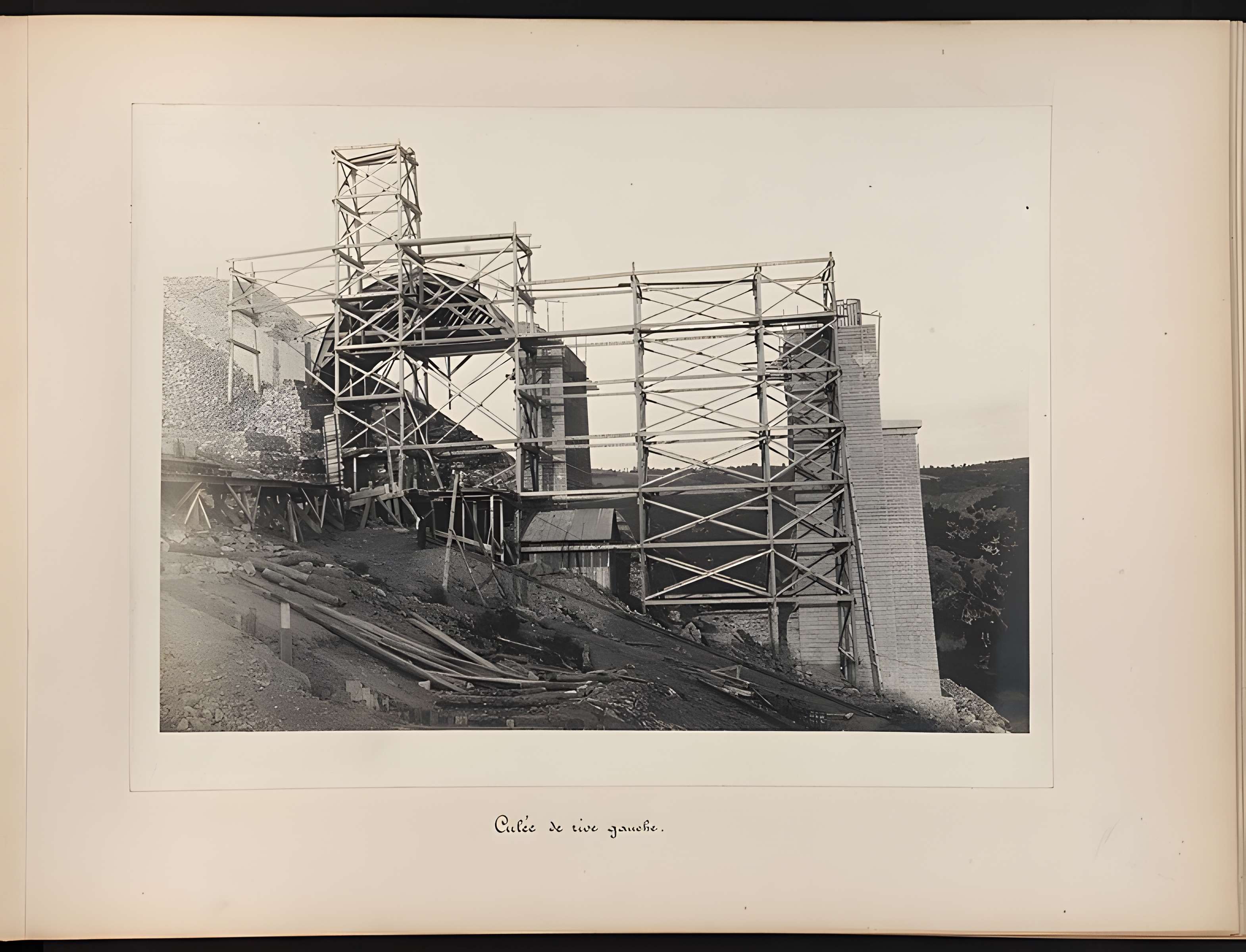 Viaduc des Fades à Sauret-Besserve