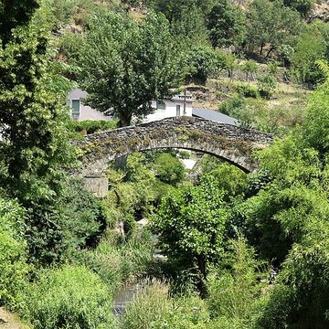 Vieux Pont de Brousse-le-Château
