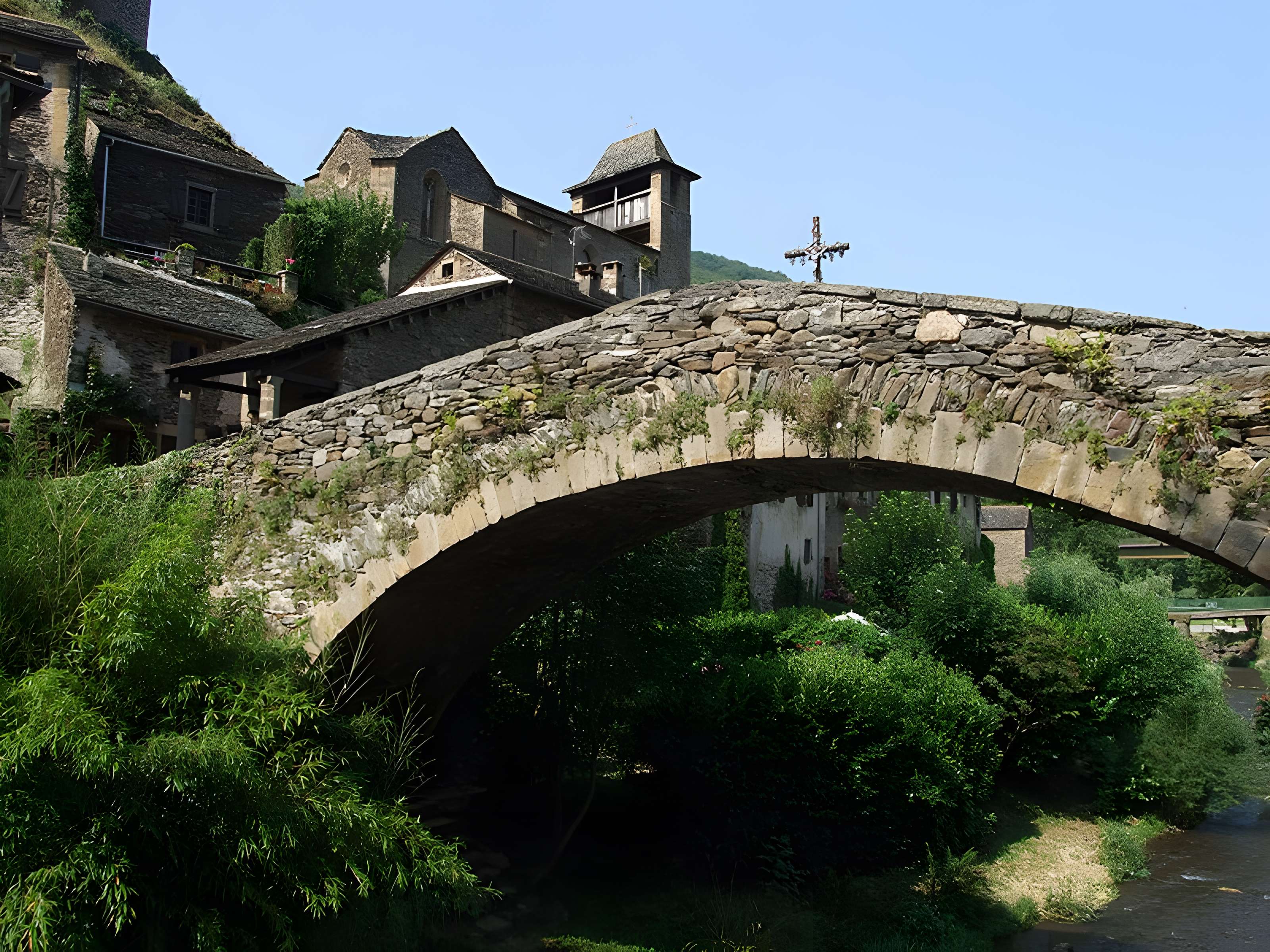Vieux Pont de Brousse-le-Château