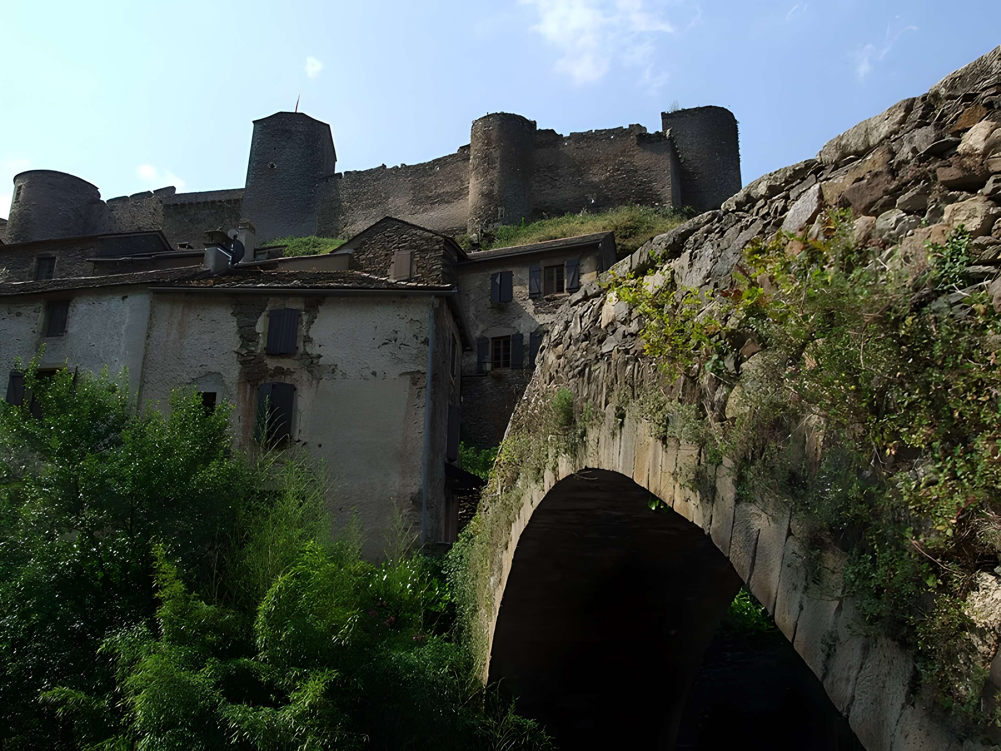 Vieux Pont de Brousse-le-Château