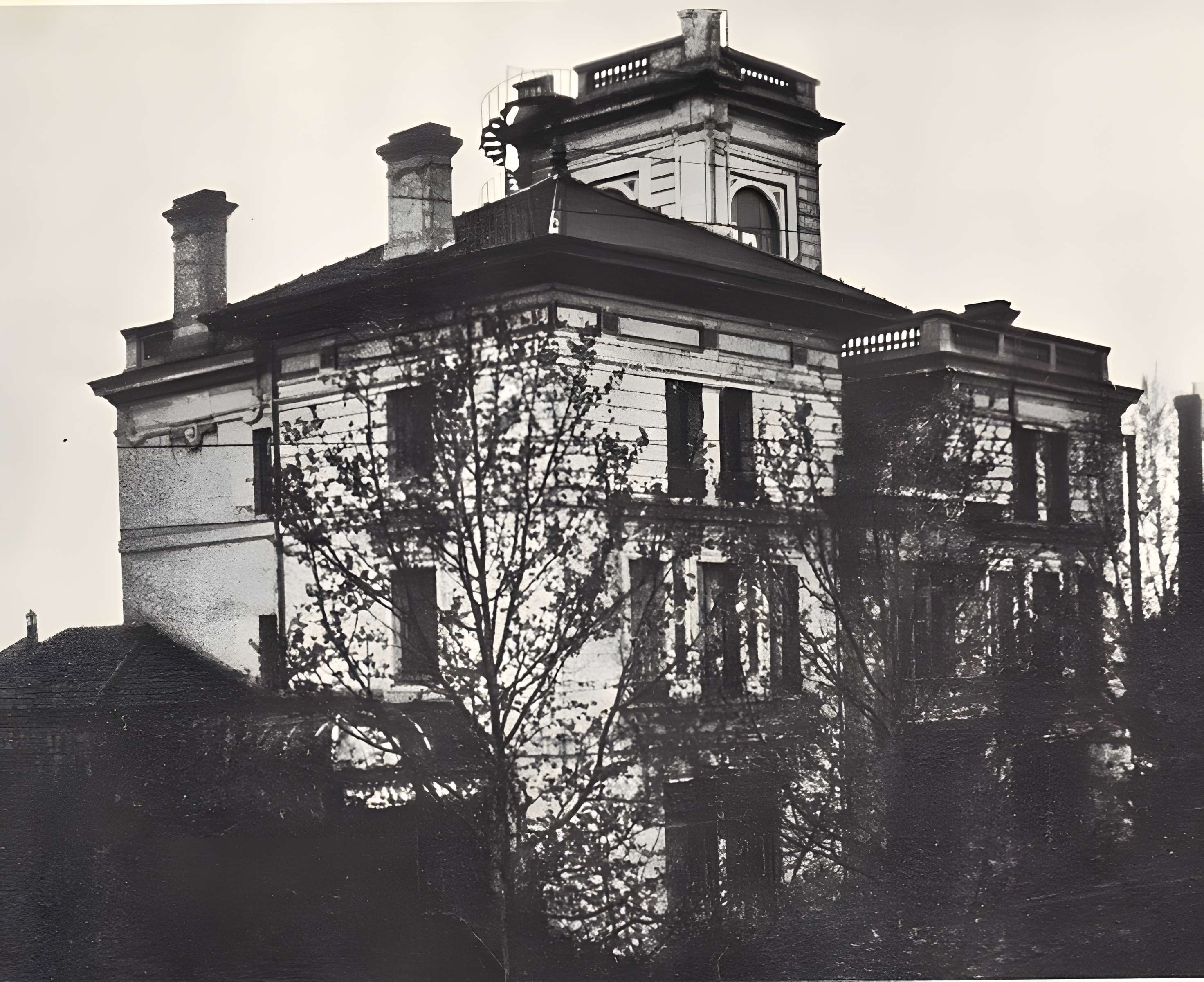 Maison dite Villa des Frères Lumière, actuellement Fondation nationale de la photographie