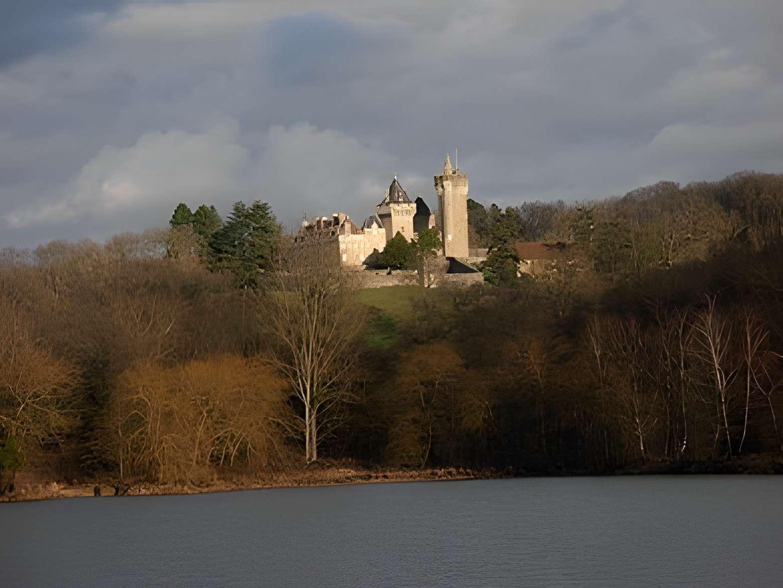 Château du Plessis à Blanzy 