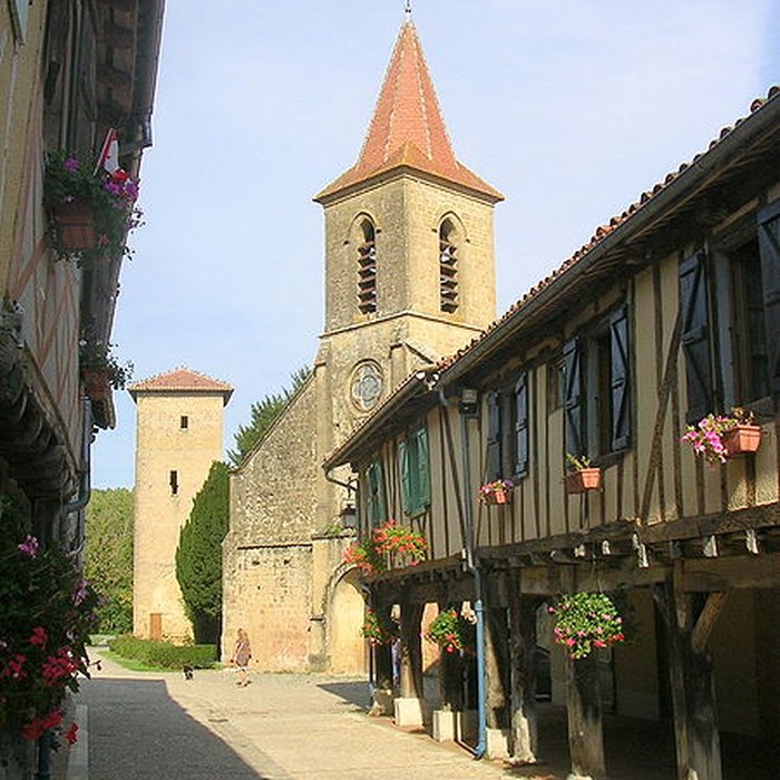 Photo de 10 Maisons de la bastide à Tillac