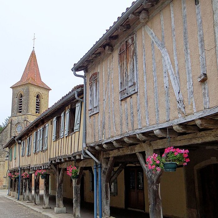 Photo de 10 Maisons de la bastide à Tillac