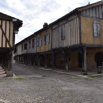 10 Maisons de la bastide à Tillac