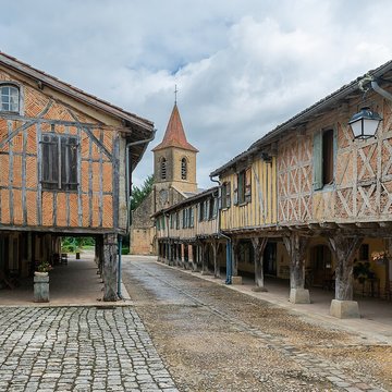 10 Maisons de la bastide à Tillac