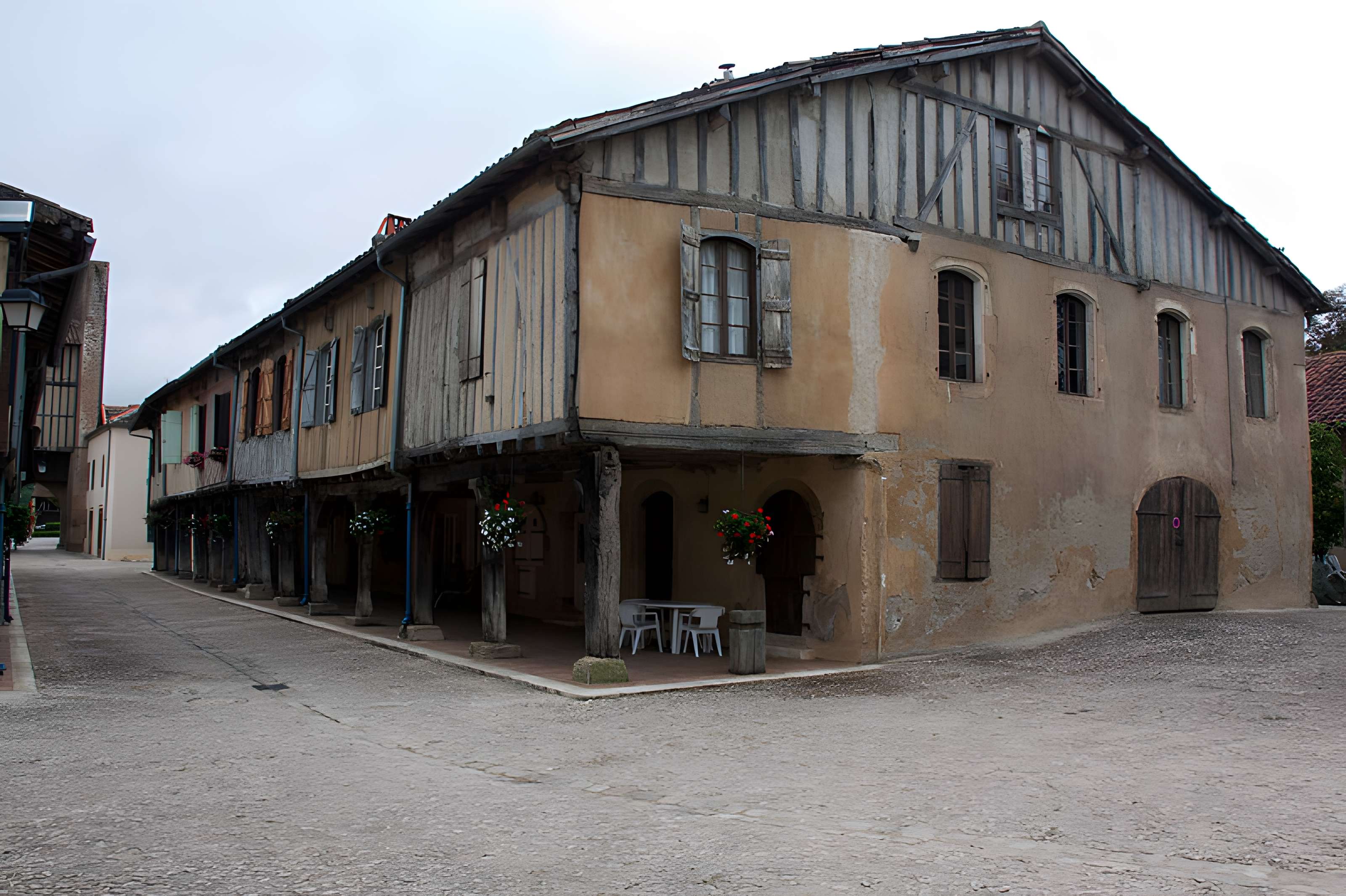 10 Maisons de la bastide à Tillac