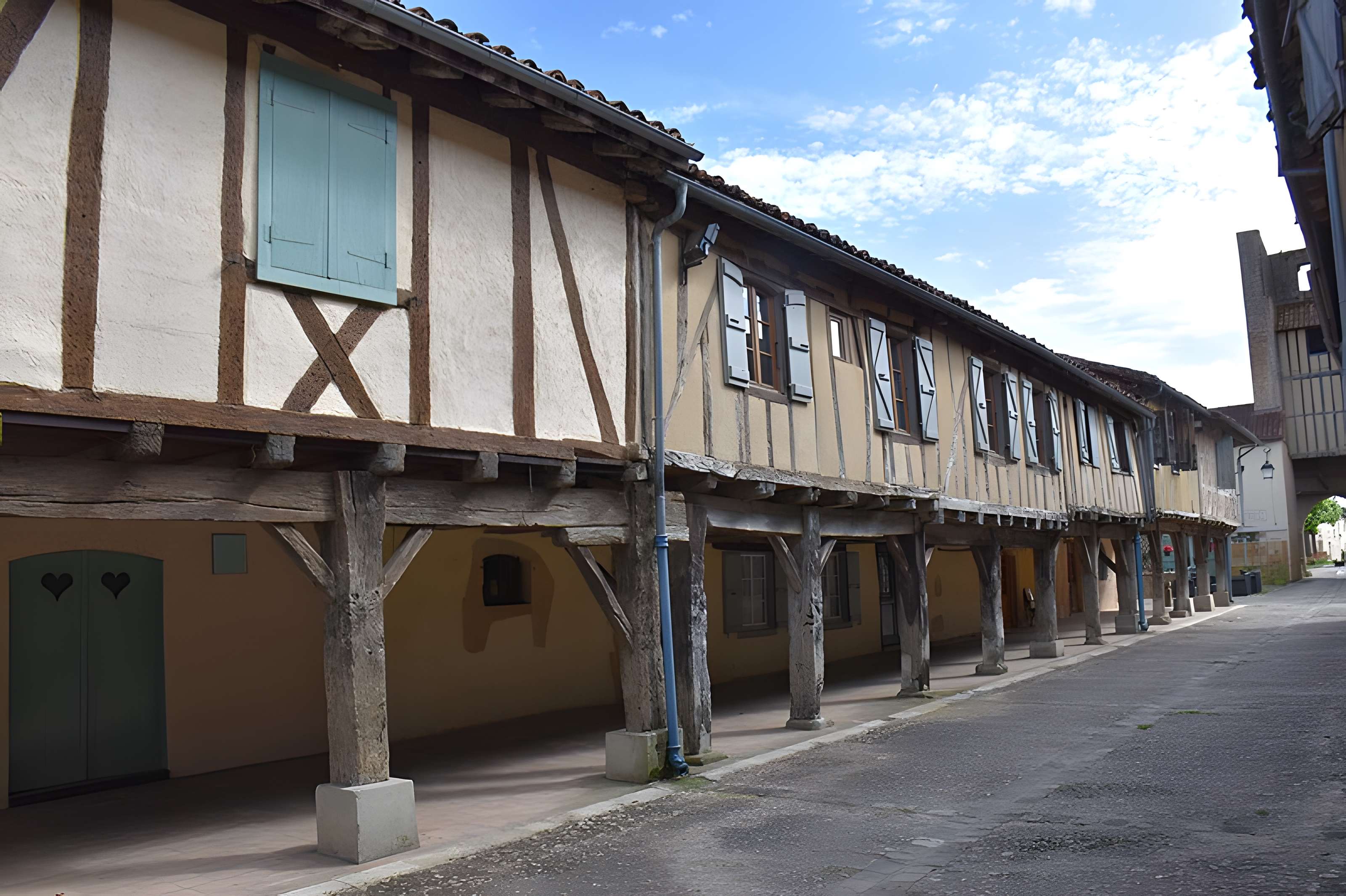 10 Maisons de la bastide à Tillac