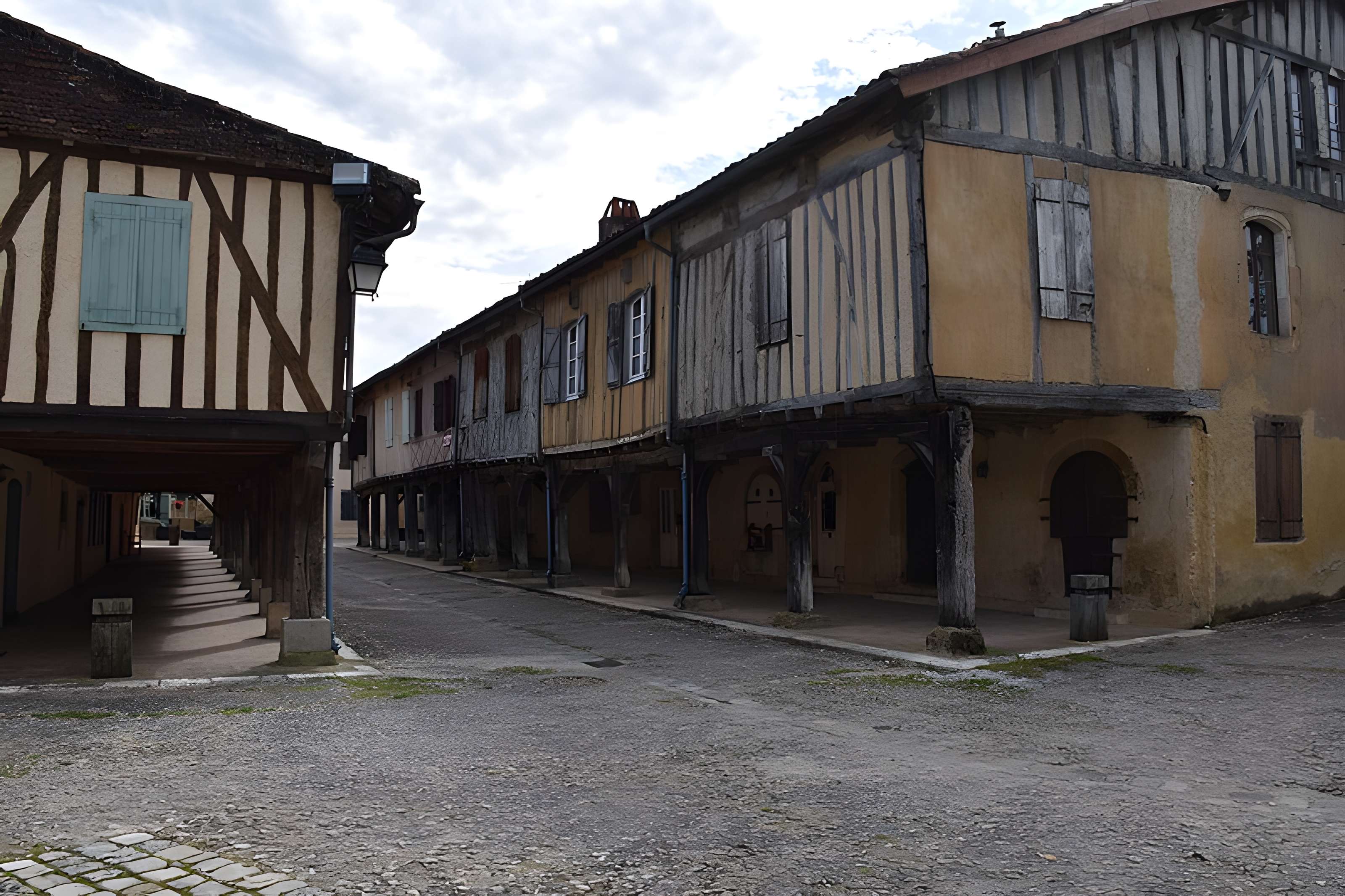 10 Maisons de la bastide à Tillac