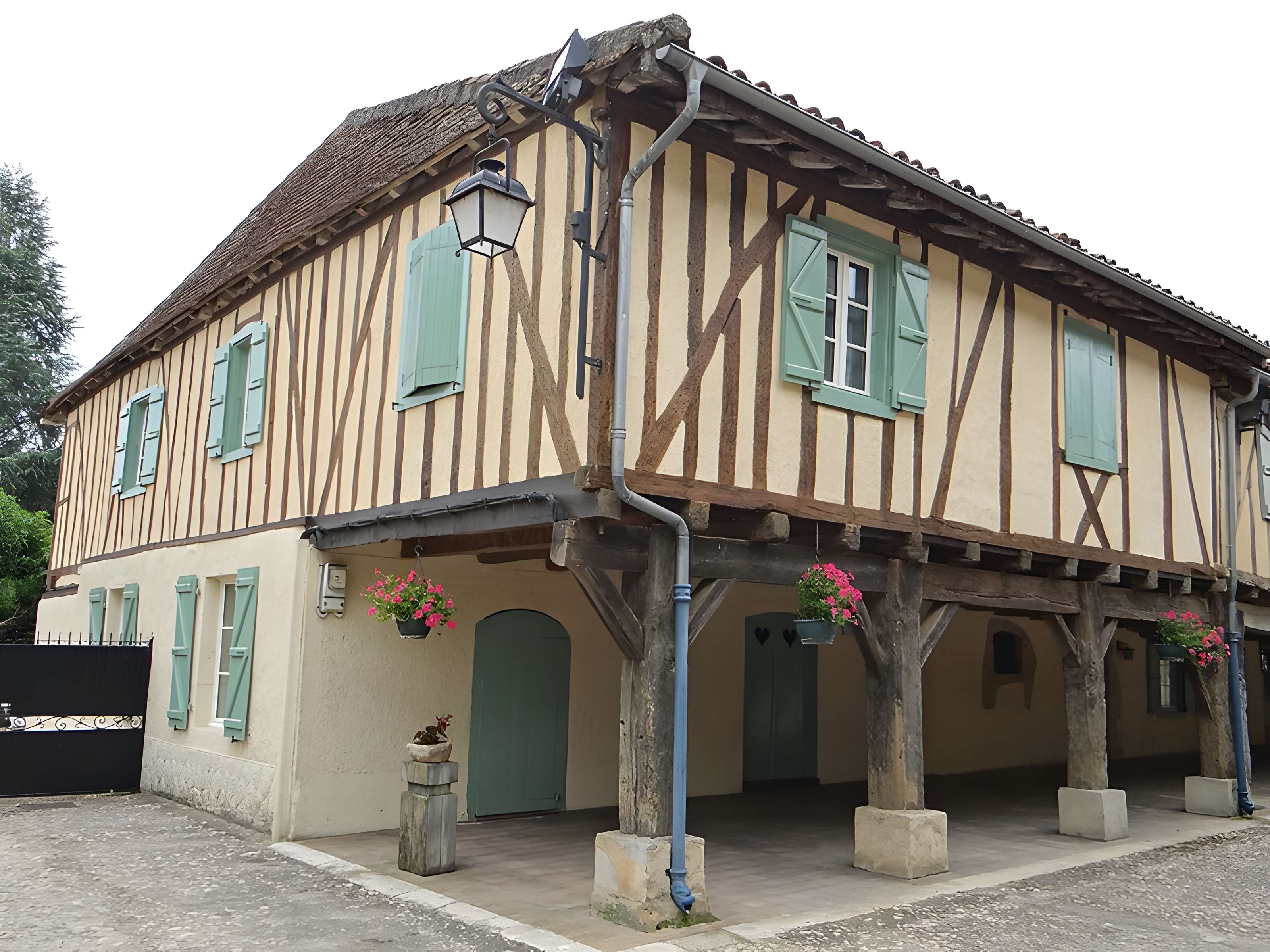 10 Maisons de la bastide à Tillac