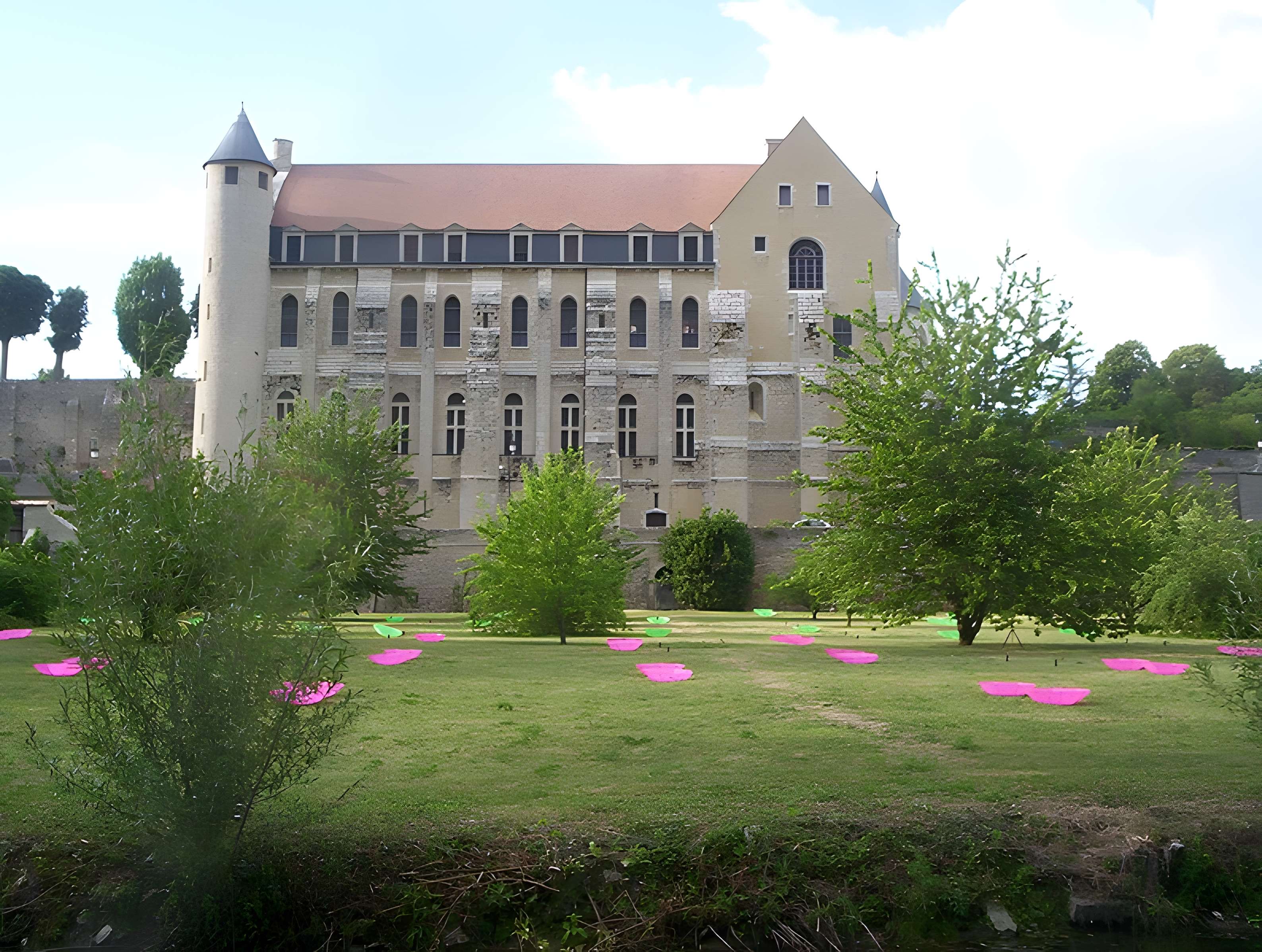 Abbaye Saint-Séverin de Château-Landon