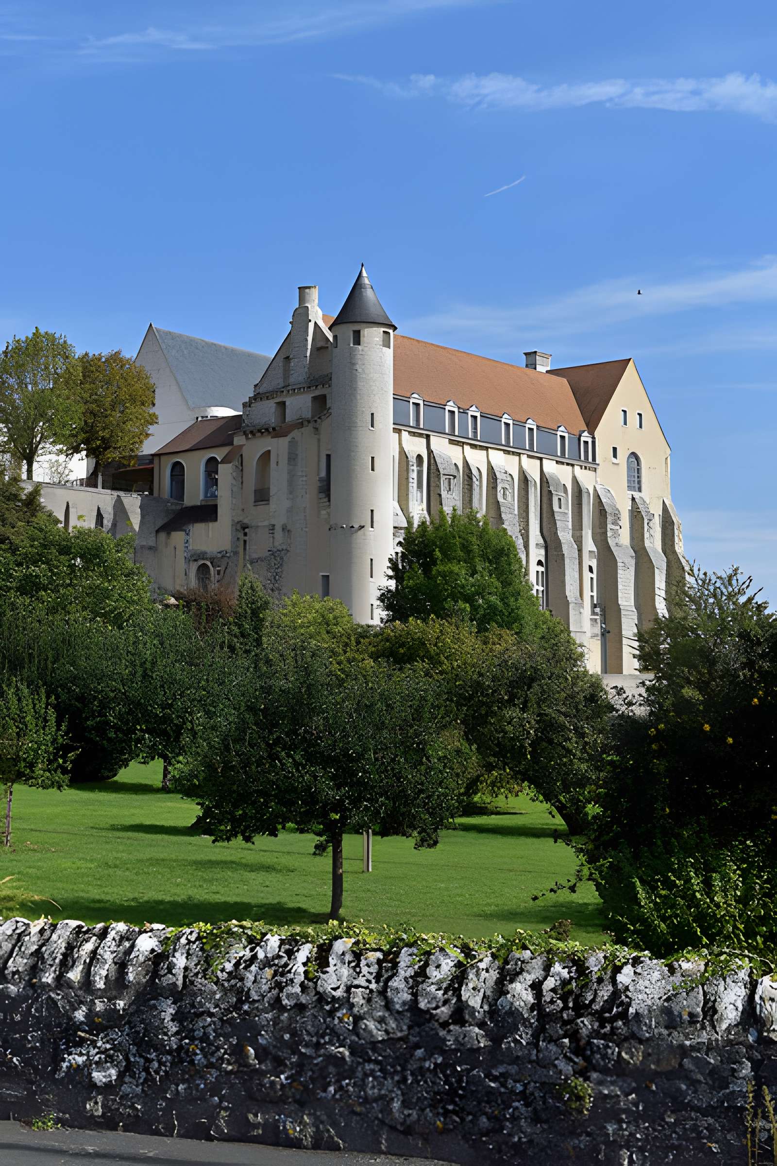 Abbaye Saint-Séverin de Château-Landon