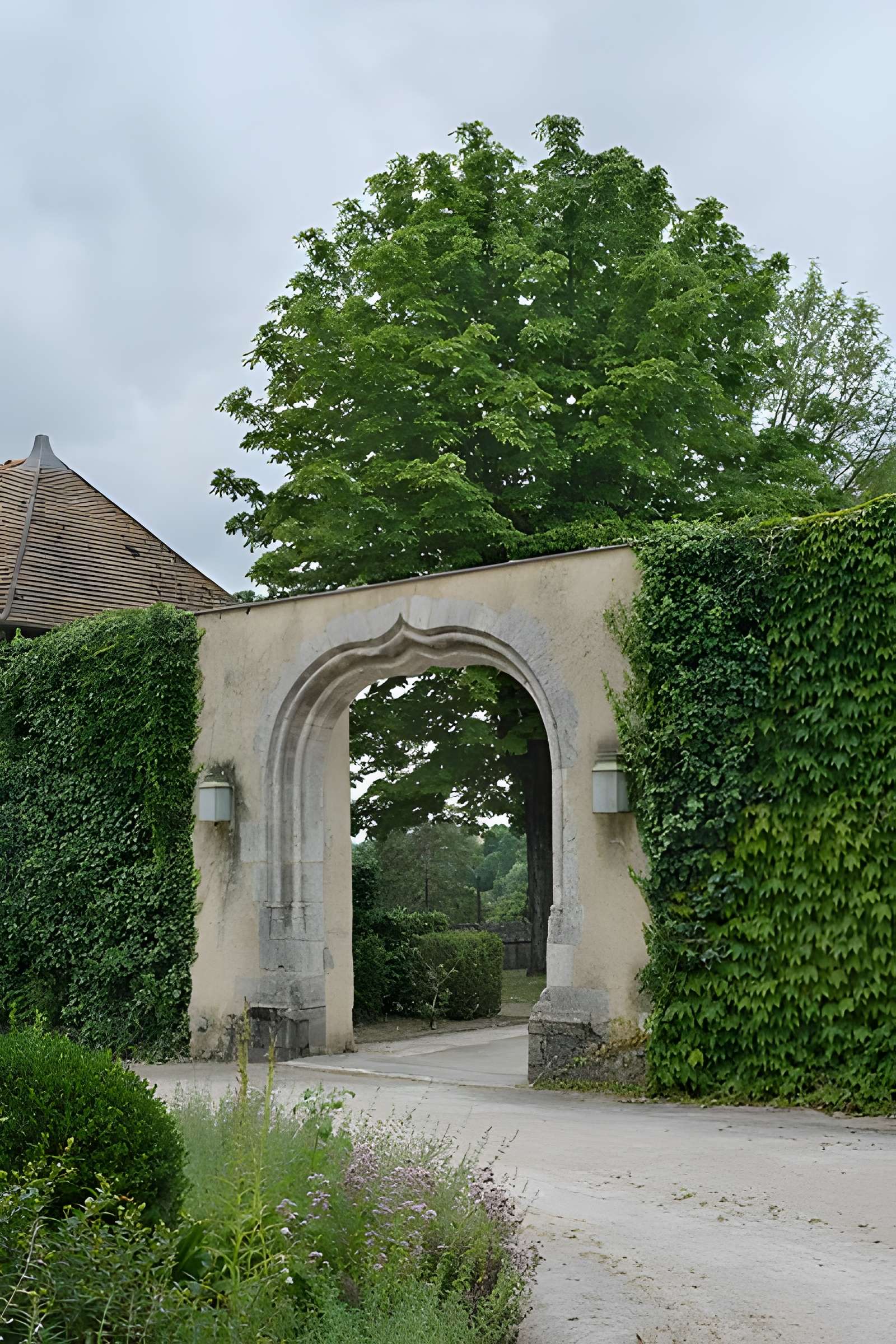Abbaye Saint-Séverin de Château-Landon