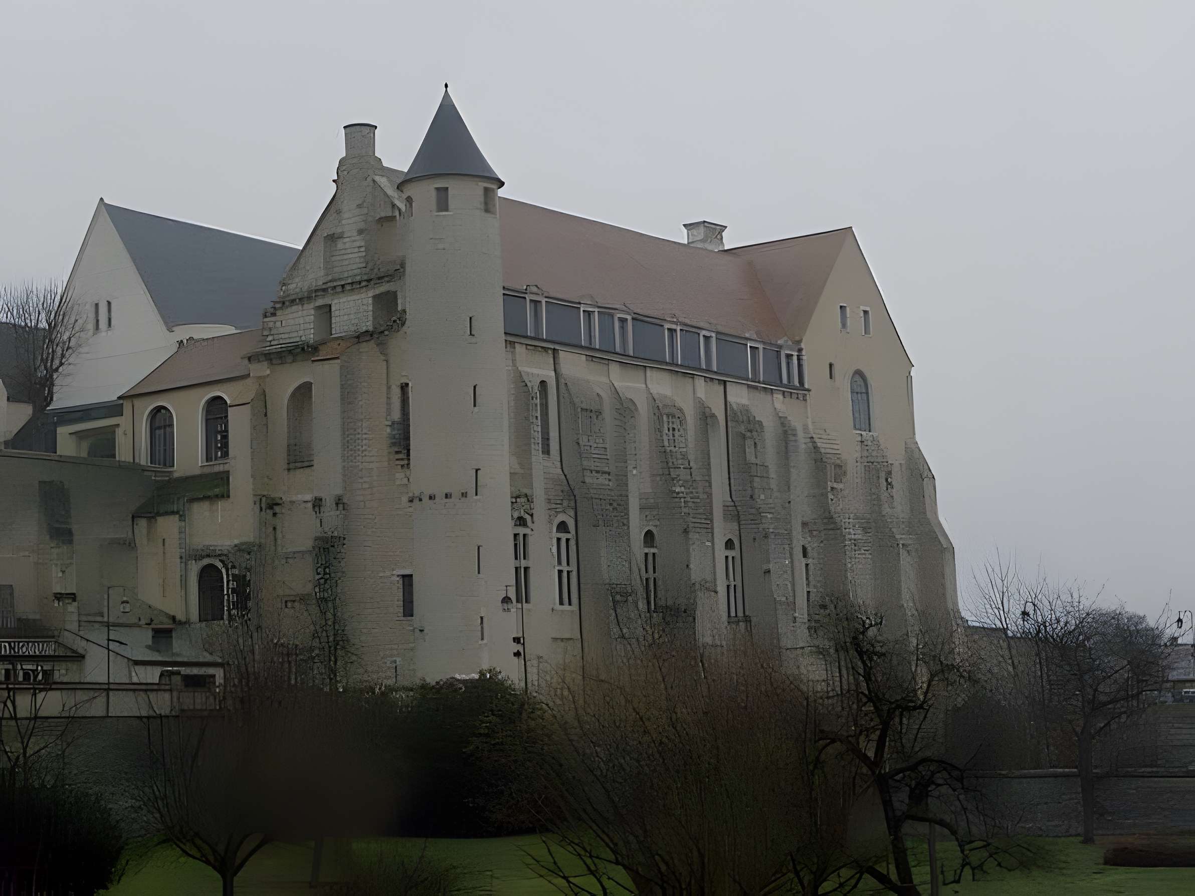 Abbaye Saint-Séverin de Château-Landon