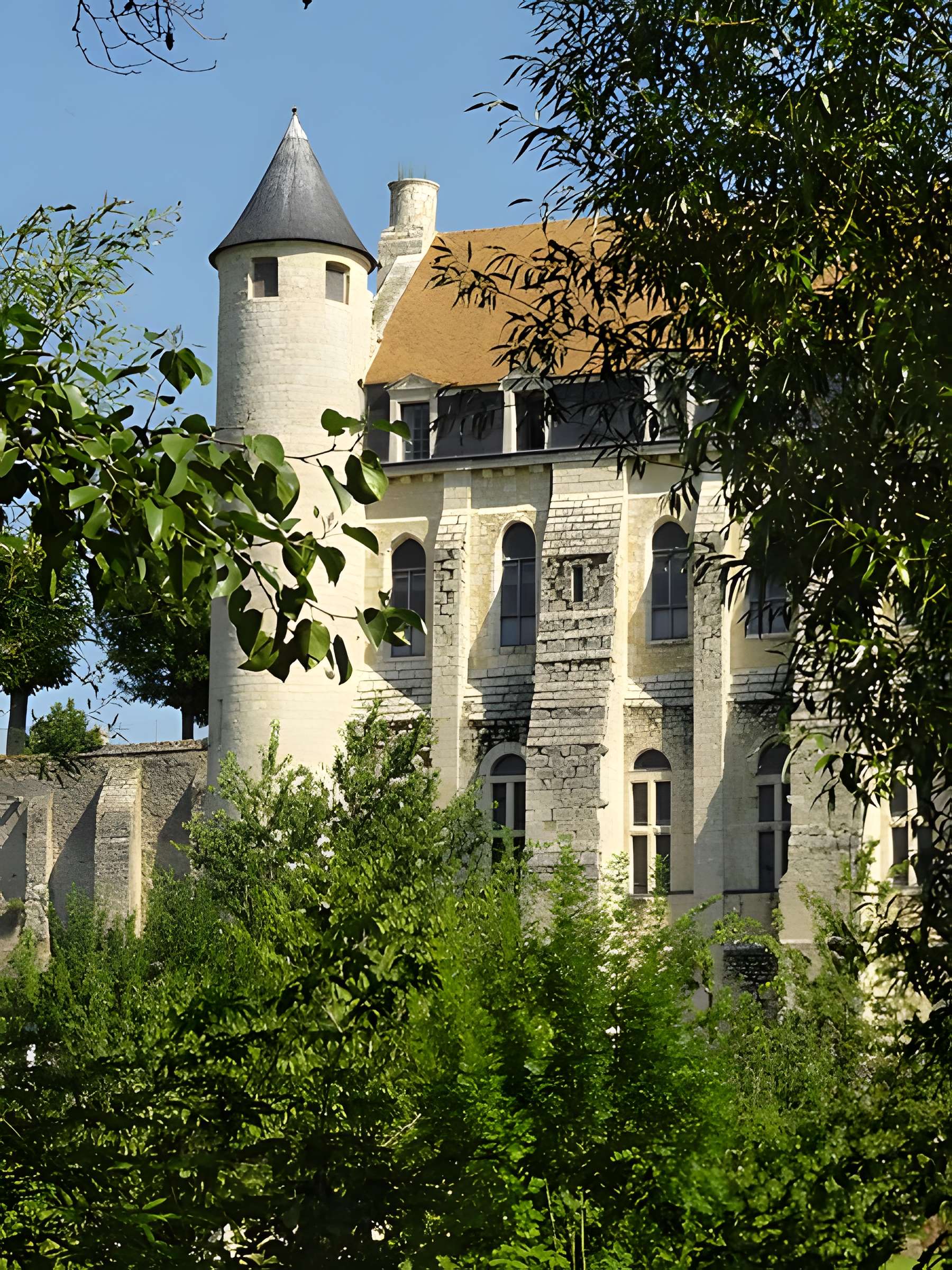 Abbaye Saint-Séverin de Château-Landon