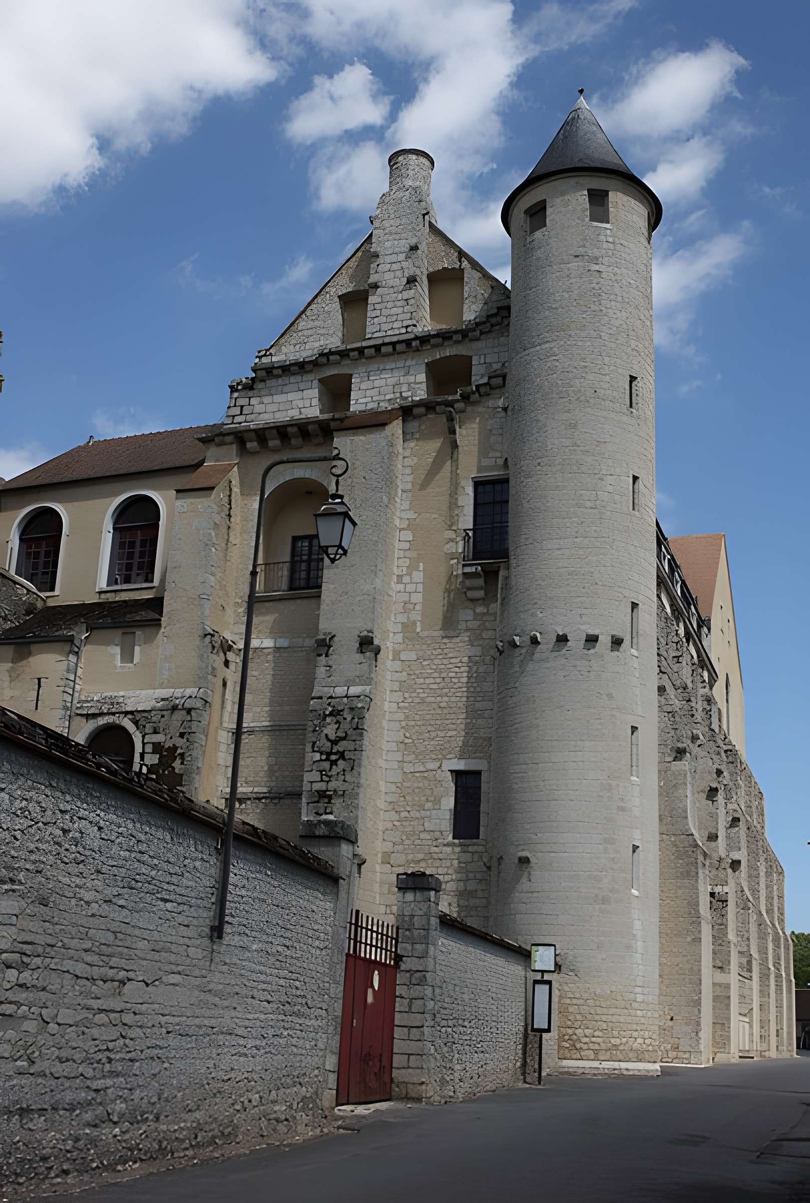 Abbaye Saint-Séverin de Château-Landon