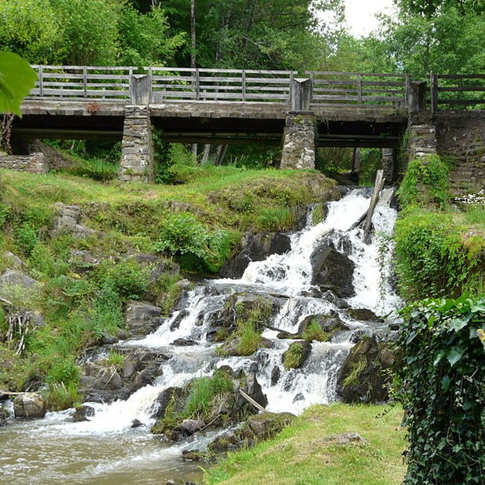Photo de Ancienne Papeterie de Vaux à Payzac