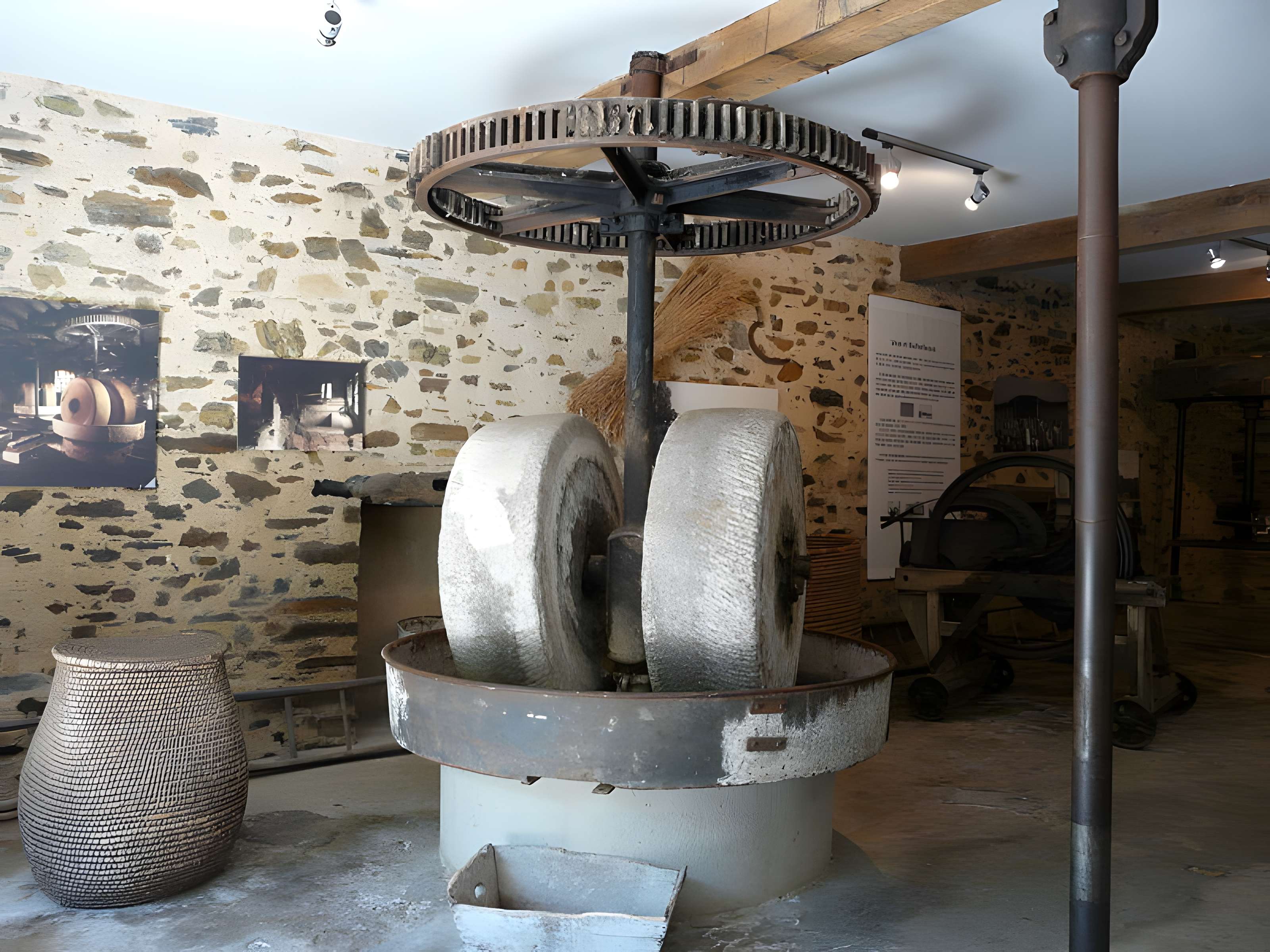 Ancienne Papeterie de Vaux à Payzac